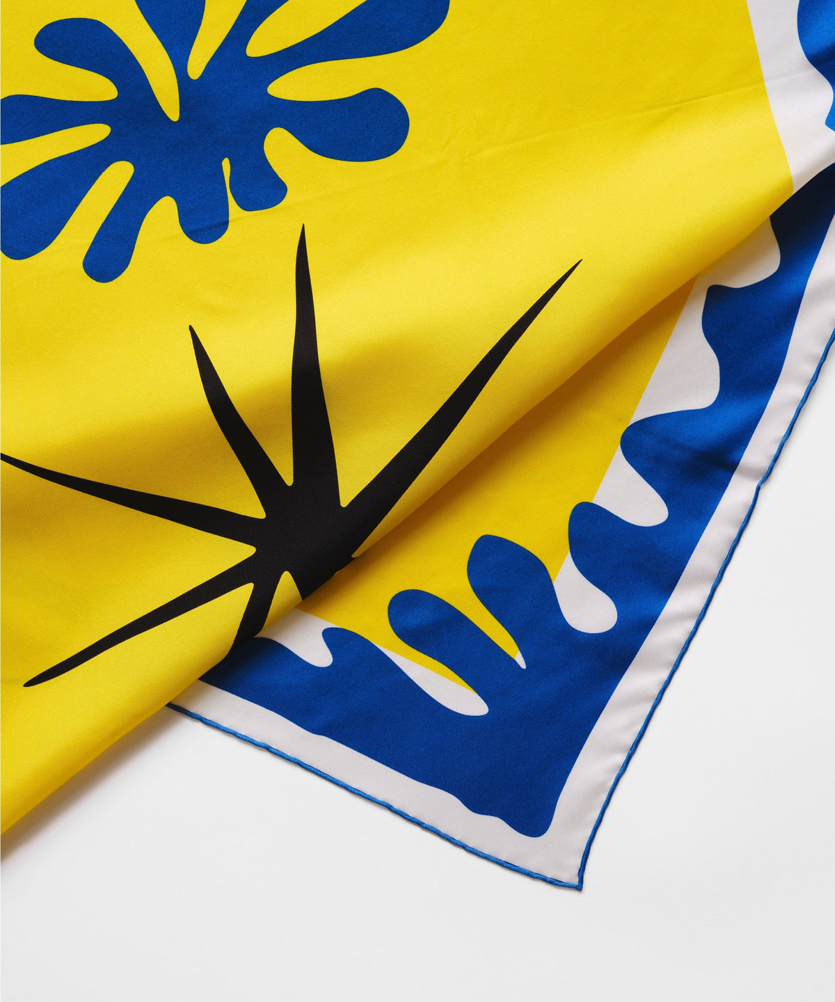 Carré de soie Le Printemps, roulotté à la main