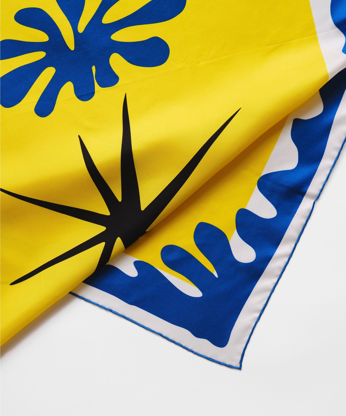 Carré de soie Le Printemps, roulotté à la main