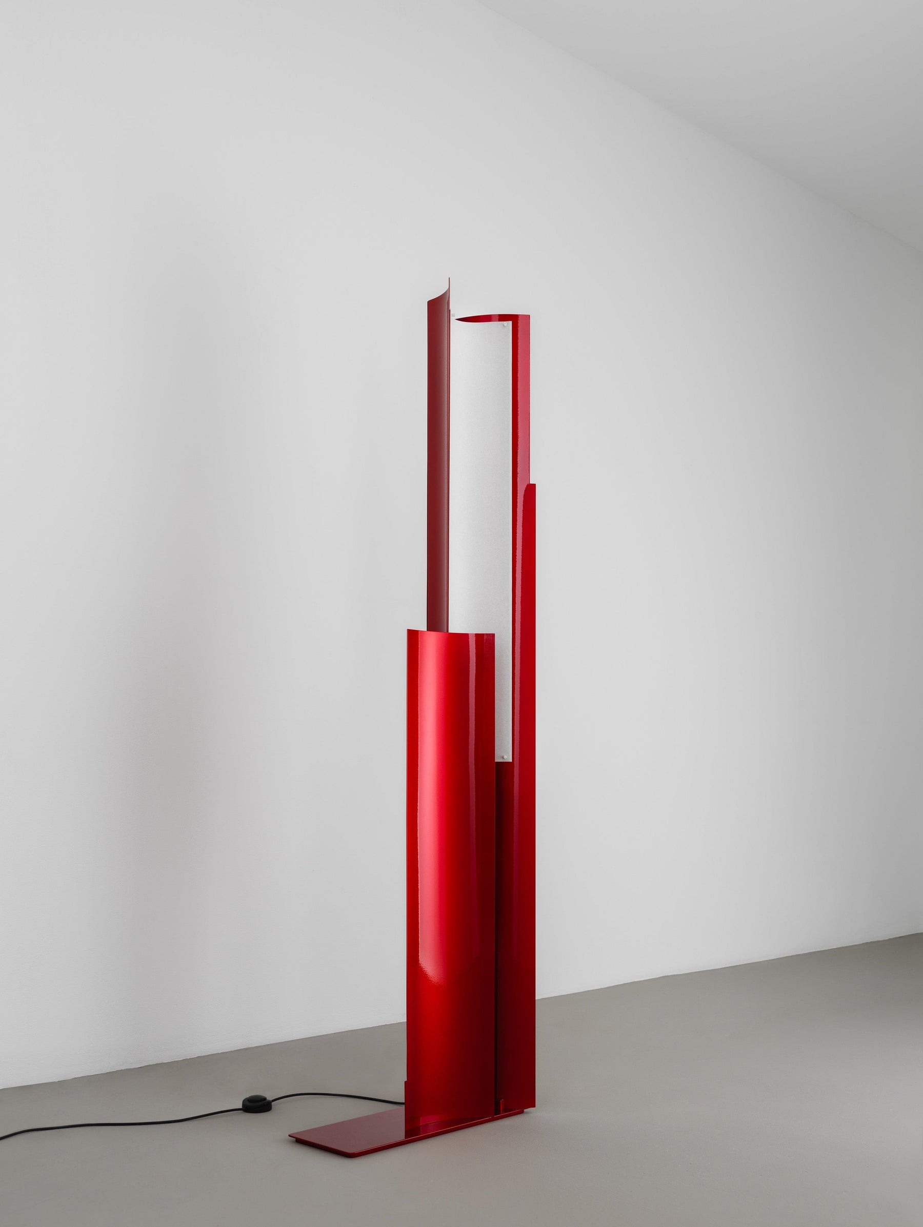 lampadaire en métal et papier, formafantasma et maison matisse